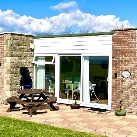 Seaview Self-Catering Coastal Bungalow In Rural West Wight Freshwater Exteriér fotografie
