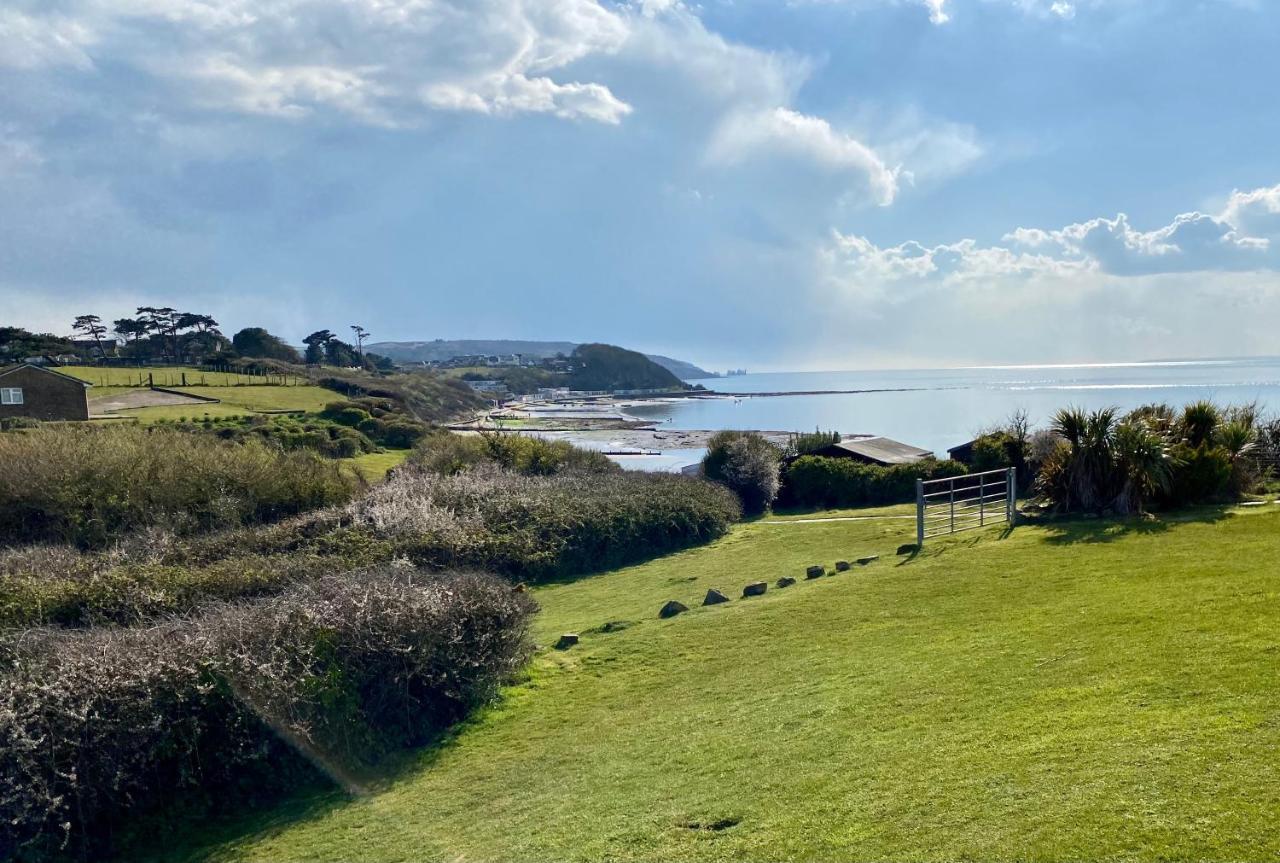 Seaview Self-Catering Coastal Bungalow In Rural West Wight Freshwater Exteriér fotografie